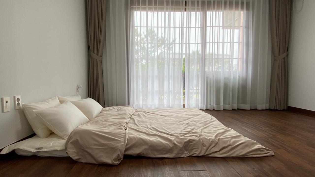 Jeju Time-Travel Pension Exterior photo